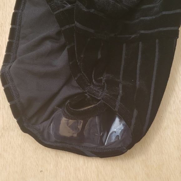 NWT - Kenneth Cole Black One-Shoulder One Piece Swimsuit - Picture 5 of 7